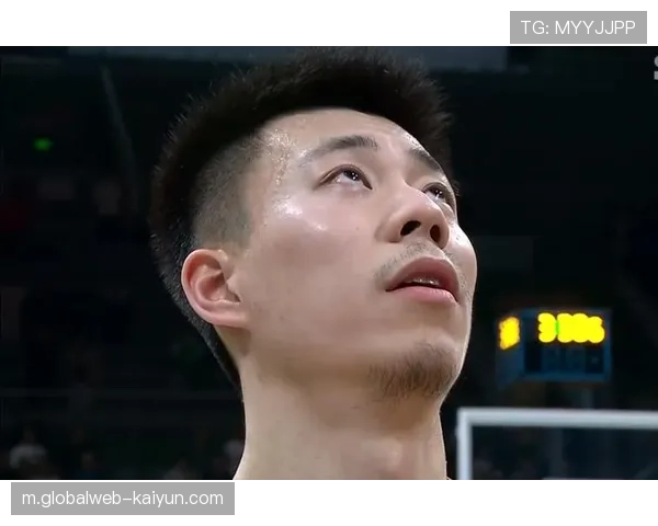 张镇麟进攻犹豫防守失位 下半场遭教练组弃用